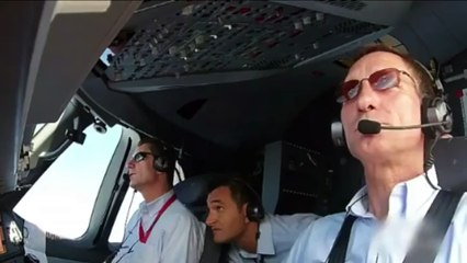 5 Airbus jets conduct breathtaking formation flight