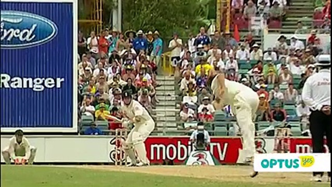 Best yorkers on Australian Pitches.....must watch!
