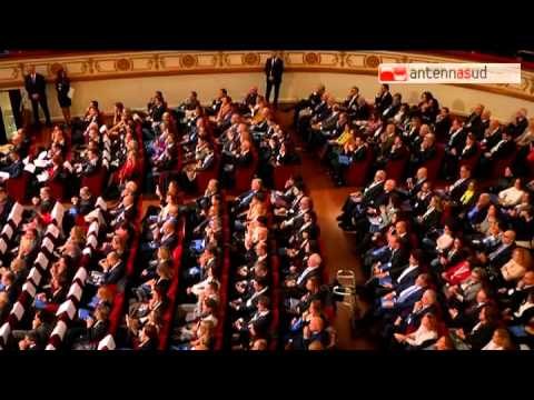 Tg Antenna Sud - La Boschi porta l'ulivo della pace al Congresso Anm