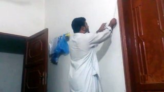 Funny Prank of Pashtoon-don't laugh alone