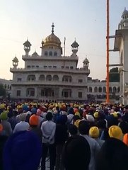Sangat protesting against jathedar  during bandi shor diwas sandesh