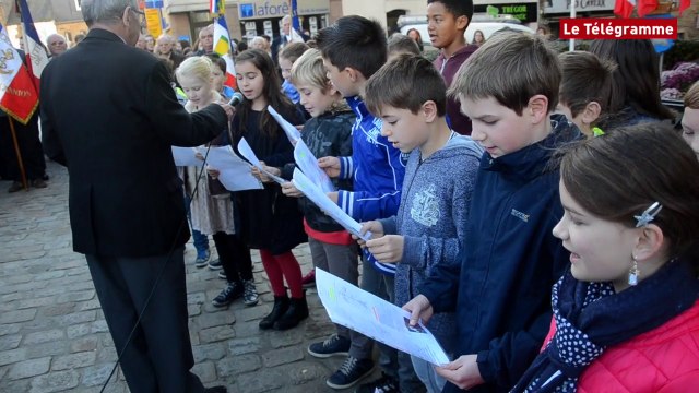 Lannion. 11-Novembre : les enfants chantent La grande guerre