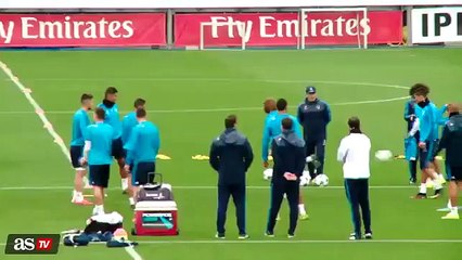 Cristiano Ronaldo ensaya para el PSG con exhibición de malabares