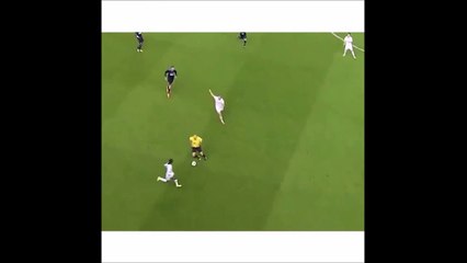 When the referee thinks he is a soccer player! Hilarious