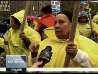 Trabajadores de EE.UU. exigen un aumento al salario mínimo