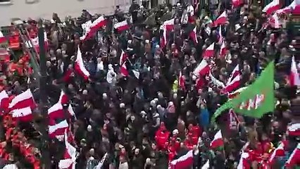 UWAGA! Prowakatorzy na moście w akcji