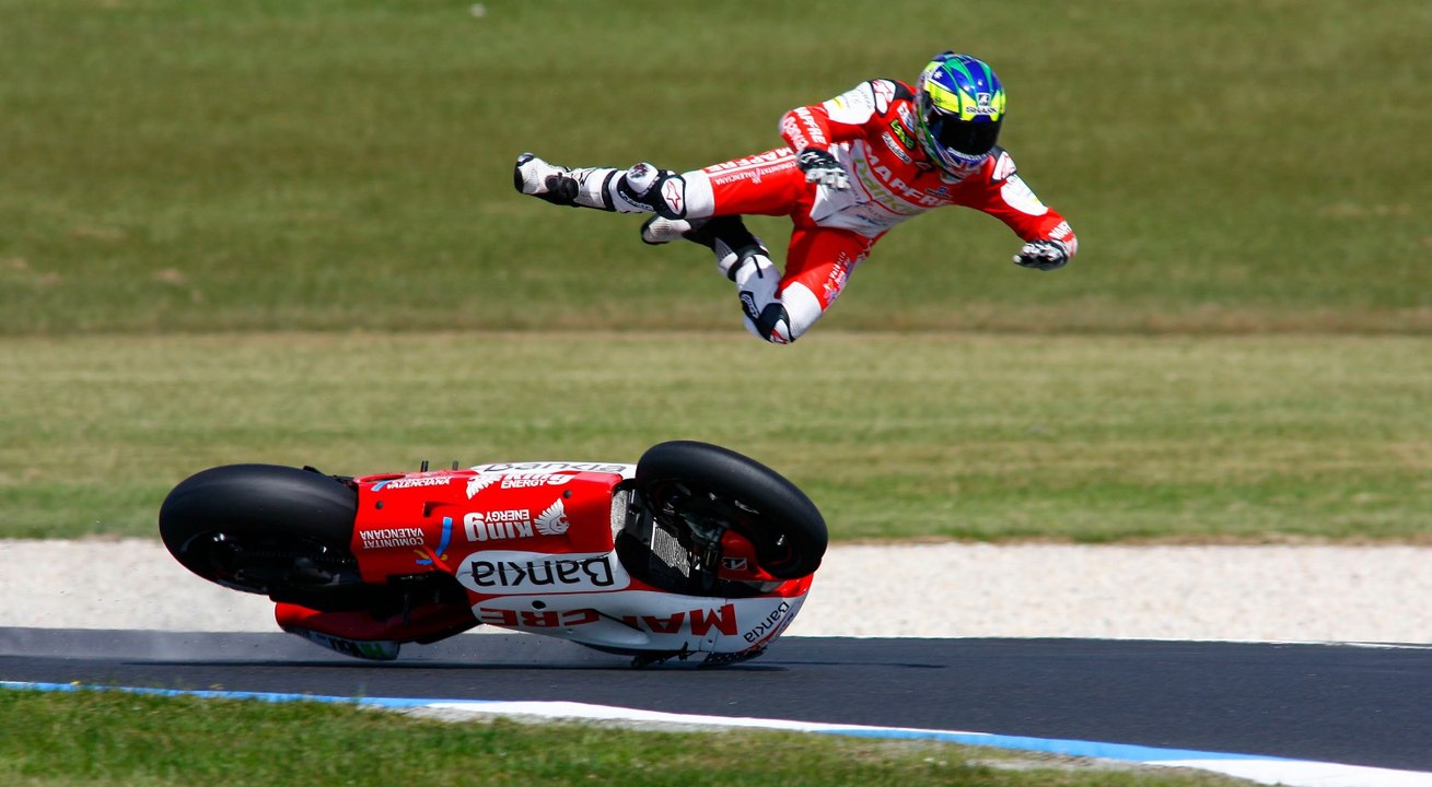 Top Motorcycle Fails Compilation