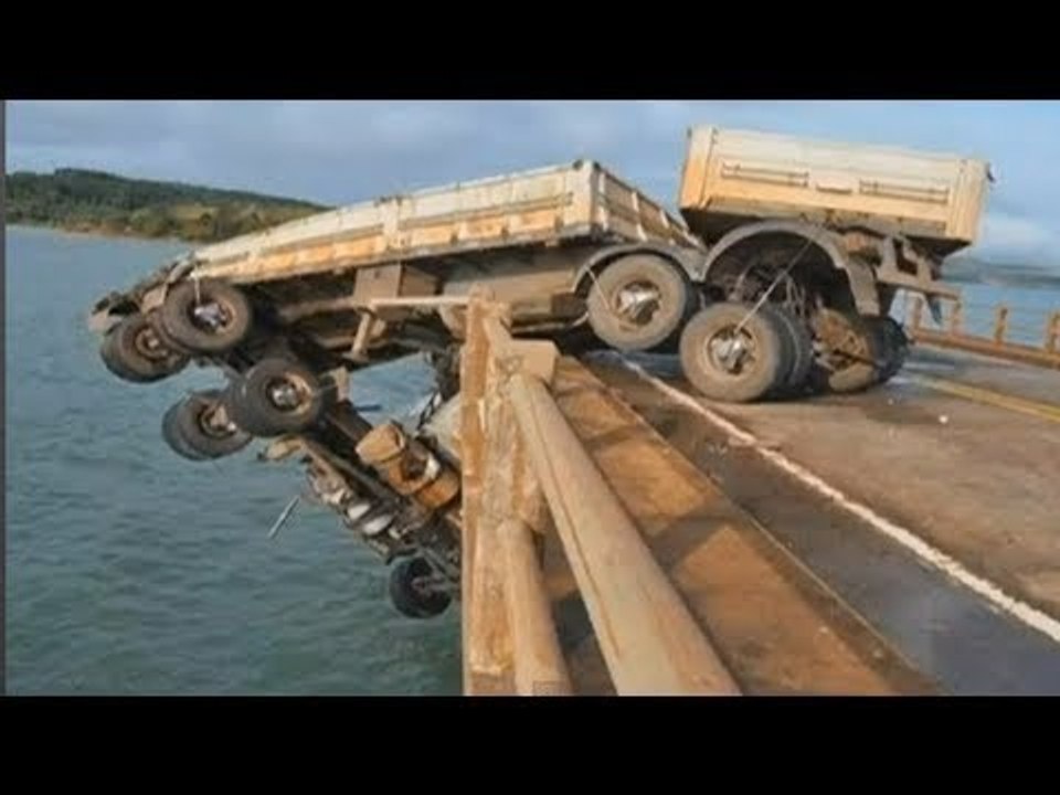 Truck Driving Fails 2015
