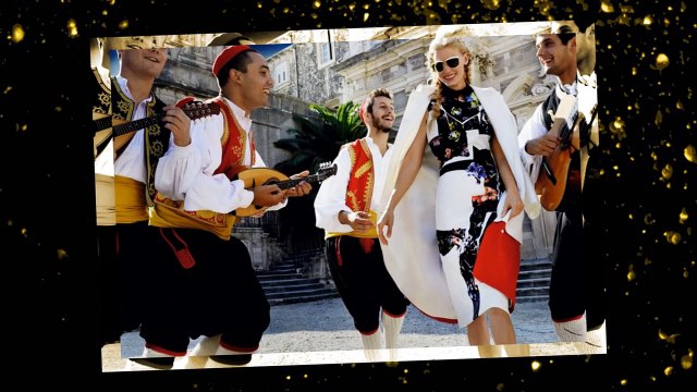 Лара Стоун в фотосессии для Vogue Китай