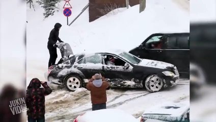 Mercedes Saved From Snow  Free the Benz