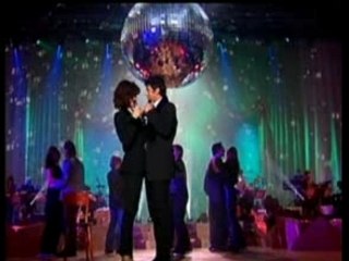 Les Enfoirés - Mes mains sur tes...