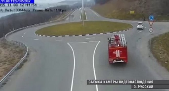 Pompiers russes vs rond point