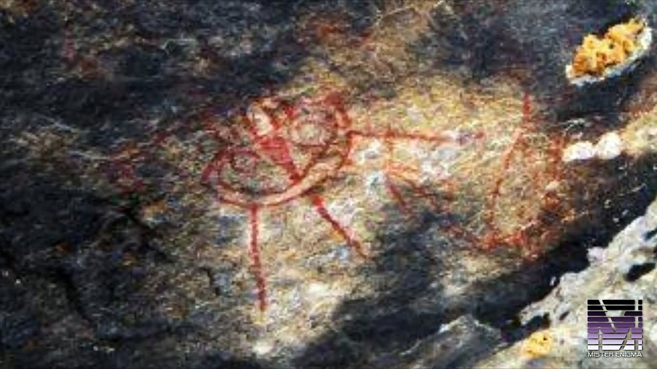 Alien Mysteries: Aliens And UFOs Seen In 10,000 Year Old Cave Paintings. -UFO Alien-