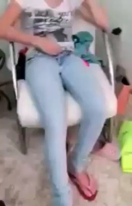 Girl Scared Of Mouse Very Funny