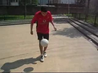 Soufiane Touzani freestyle drible
