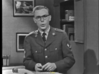 HOW IT WORKS: Capacitors (720p)