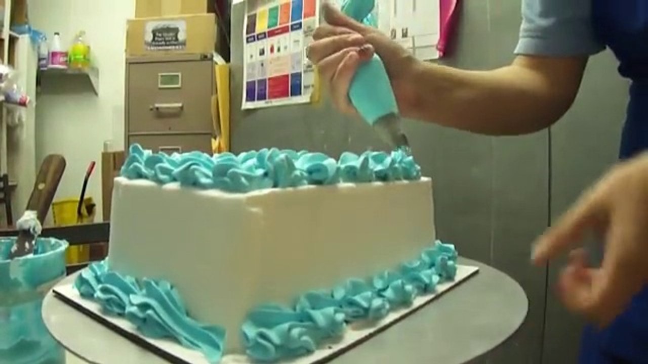 basic cake decoration sikhiye kaise karte hai decorate cake ko Apni Recipes