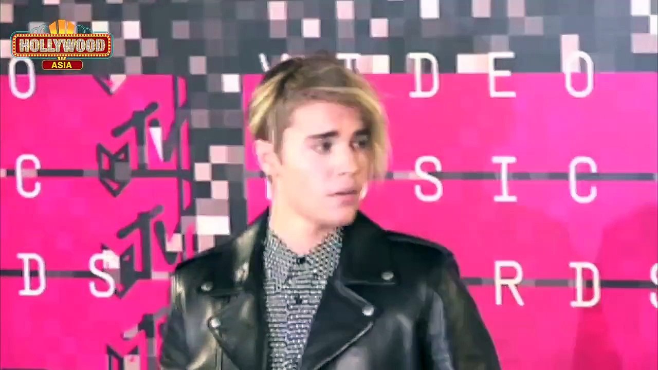 Justin Bieber TEASES New Song