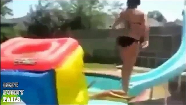 Funny girls compilation july 2015. Vídeos engraçados. Vidéos drôles. Video divertent