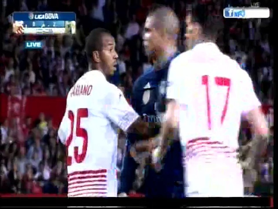 قناة نجاح اثناء نقل المباريات من بى ان سبورت على قمر اكسبريس