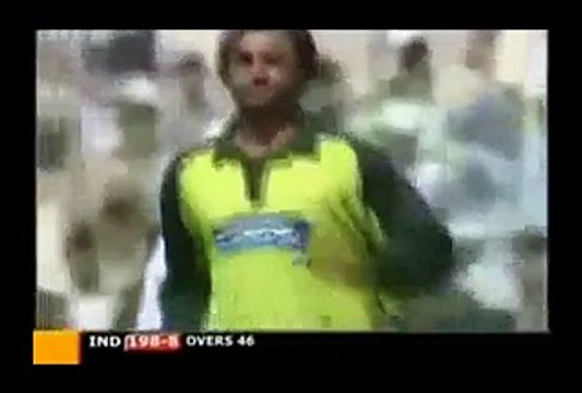 Best yorkers ever from Pakistani Bowlers