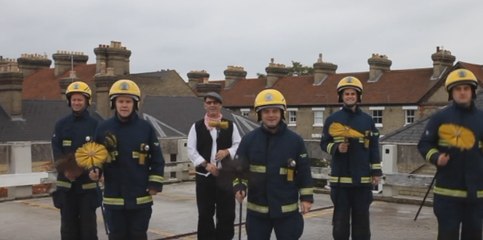 Des pompiers de Cambridge reprennent Mary Poppins pour avertir du danger des cheminées