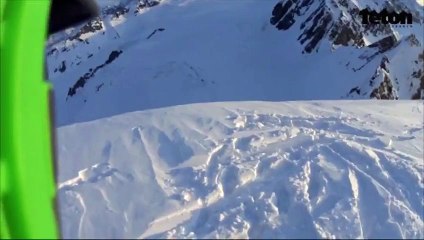 Il chute et dégringole une pente de 500 mètres en ski