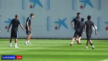 Luis Suárez se enfada con el canterano Sergi Roberto en el entrenamiento del Barcelona • 2