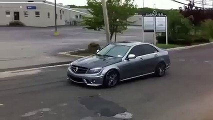 Mercedes C63 AMG Burnout Street Race