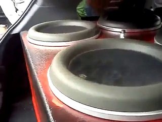 Six woofer car sound system