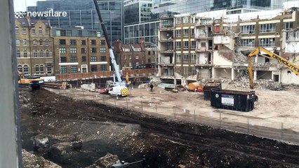 Evacuated 'WWII bomb' building site in London