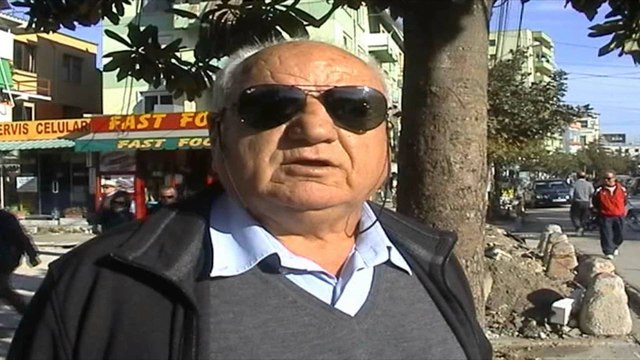 Report TV - Fier: Në rrugët e qytetit mungon sinjalistika rrugore