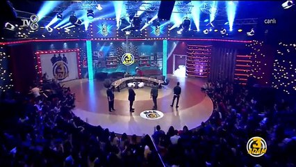 Cem Yılmaz yıllardır görmediği kardeşine canlı yayında kavuştu