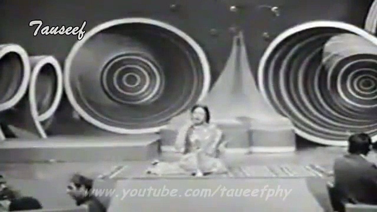 Iqbal Bano- Ulfat ki nai manzil ko chala