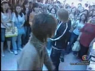 GOLF-MIKE Dancing to MJ's "Billie Jean"
