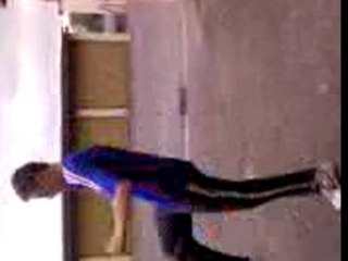 mOi jOnglan devan lé garage