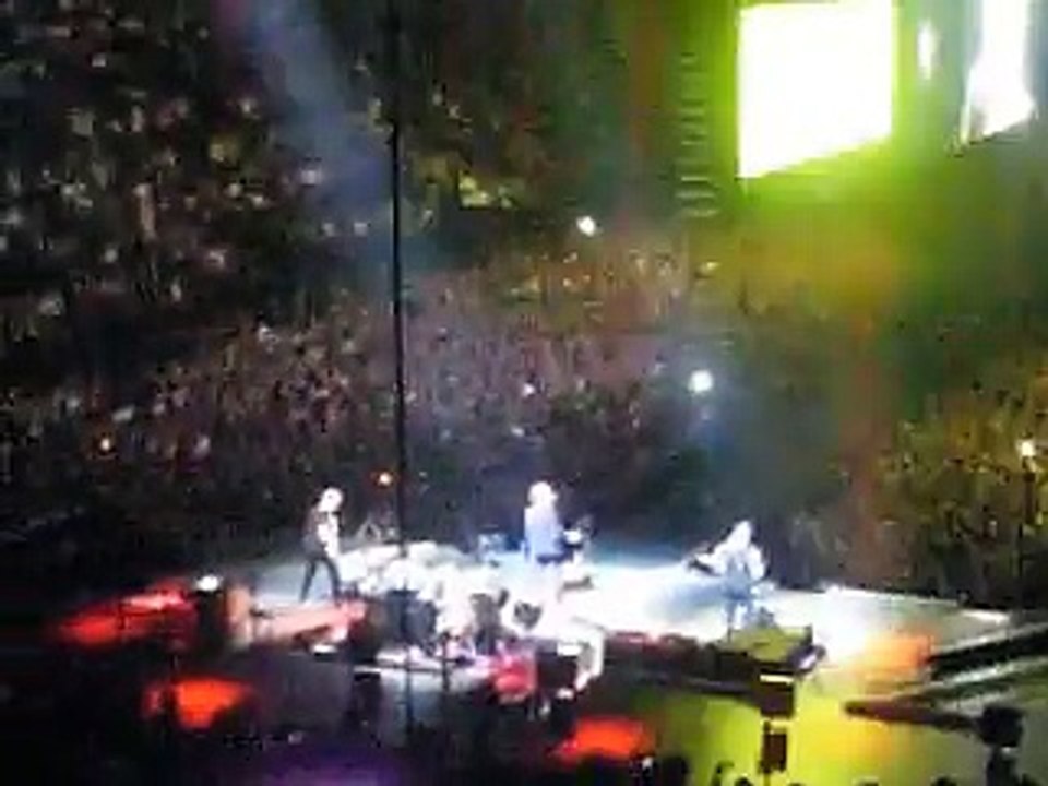 DSCN2376_bullets the blue sky