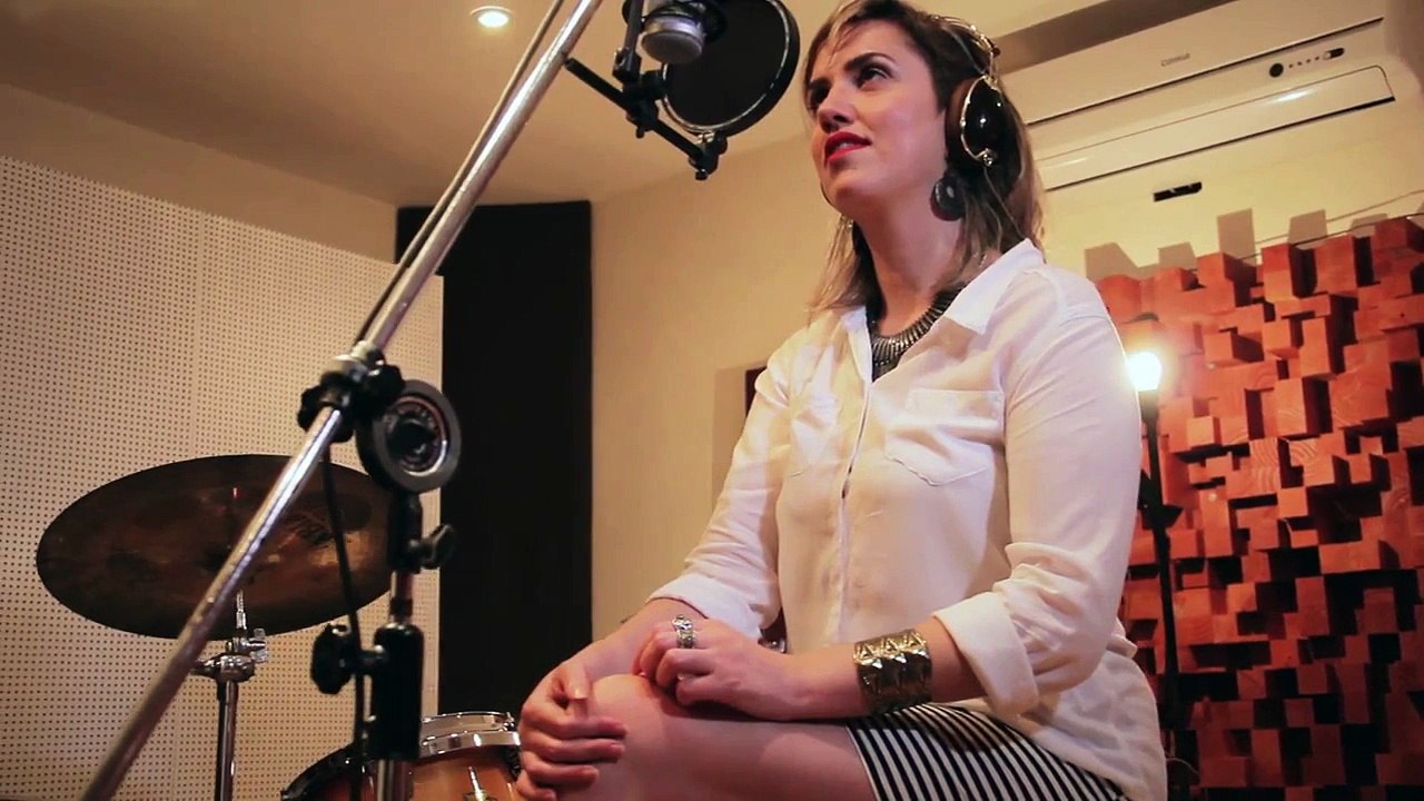 Amanda_Cortes_-_A_FORÇA_DE_UM_AMOR__(Clipe_Oficial)