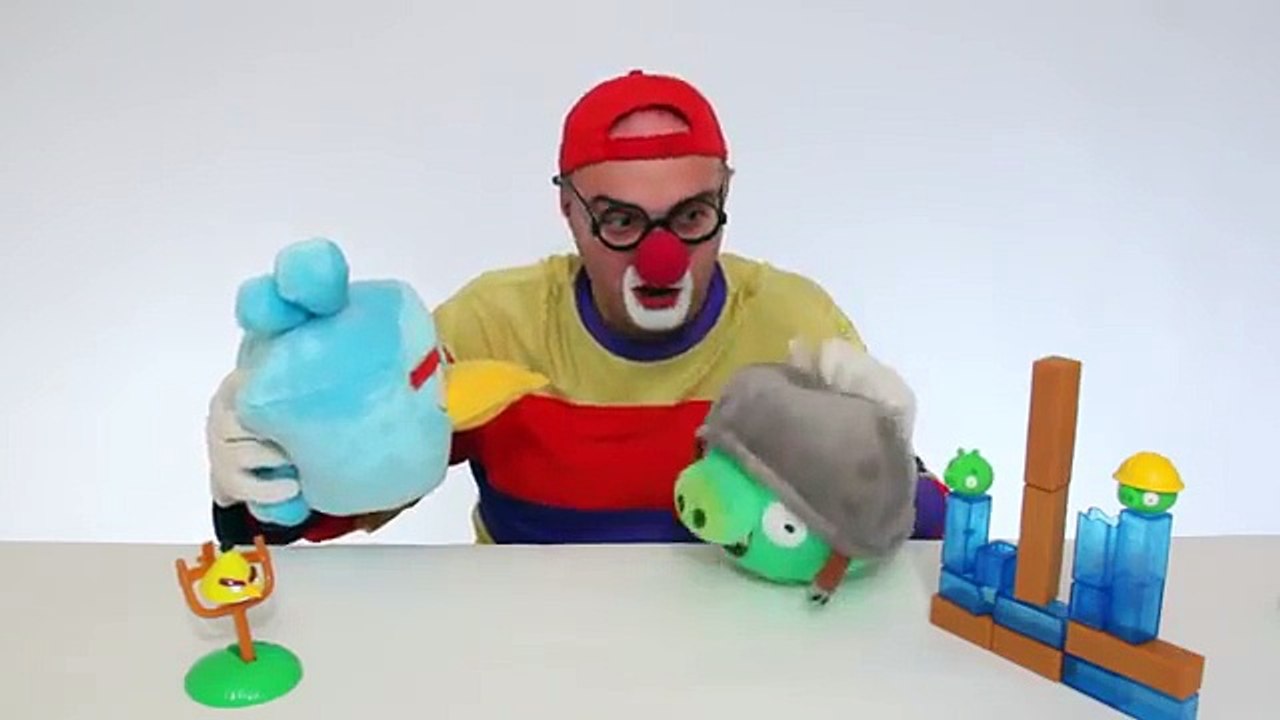 Children's Videos - Toy Car Clown - Christmas Angry Birds & Pigs Demo for Kids (