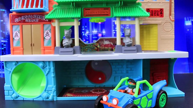 Teenage Mutant Ninja Turtles Policeman Leo Sends TMNT Dune Duster Mikey to the Sand Dunes