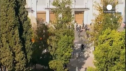 Összecsaptak Athén központjában a megszorításellenes tüntetők és a rendőrök