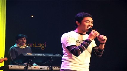 Dudy Oris Eks Yovie Nuno Gandeng Model Bule