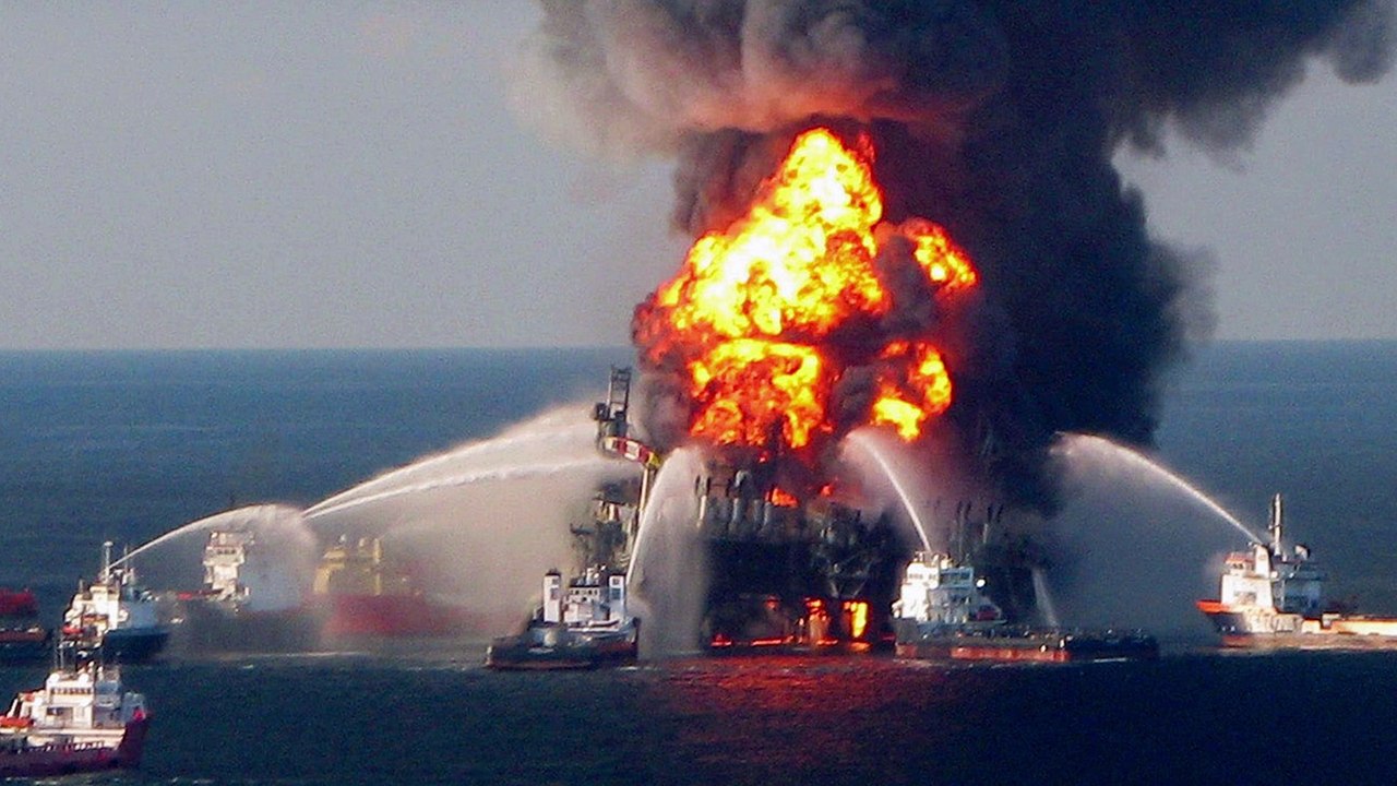 Why the Deepwater Horizon oil spill cleanup basically didn't work