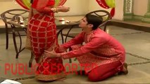 Yeh Rishta Kya Kehlata Hai Naksh ne maangi Akshara ke pair padkar usse maafi November 2015 news