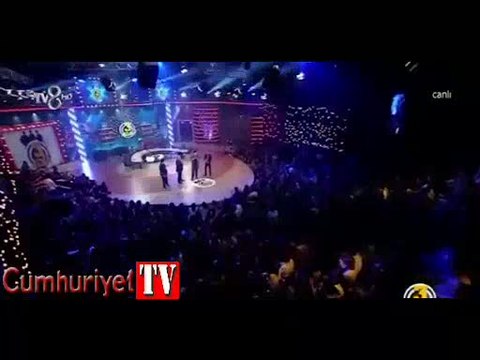 Cem Yılmaz'ı ağlatan buluşma!