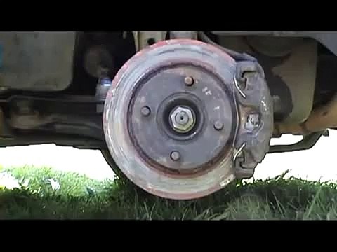 Что будет если нажать газ и тормоз одновременно