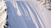 Un skieur survit après une chute de 500 mètres