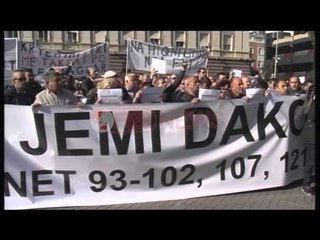 Tregtarët në protestë para kryeministrisë: Ligjin e gjobave në “Kushtetuese”