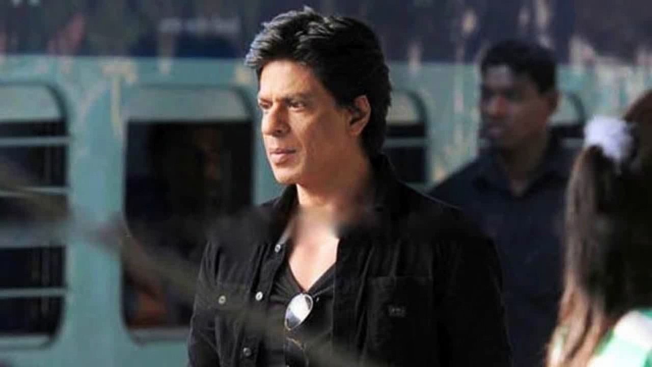 Chennai Express FULL SONG - GORIYE NI (2013) Shahrukh Khan Deepika Padukone