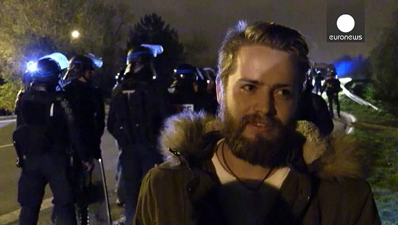 Flüchtlings-Unruhen in Calais: Regierung macht linksradikale Helfer verantwortlich